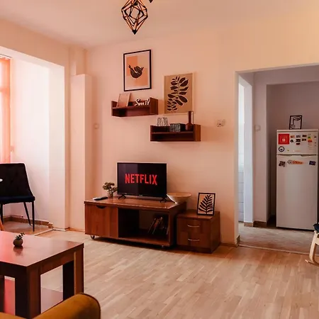 Romanian Athenaeum 1Br Apartment With Amazing View Bucharest Exterior photo